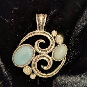 Silver and green light Sopia pendant